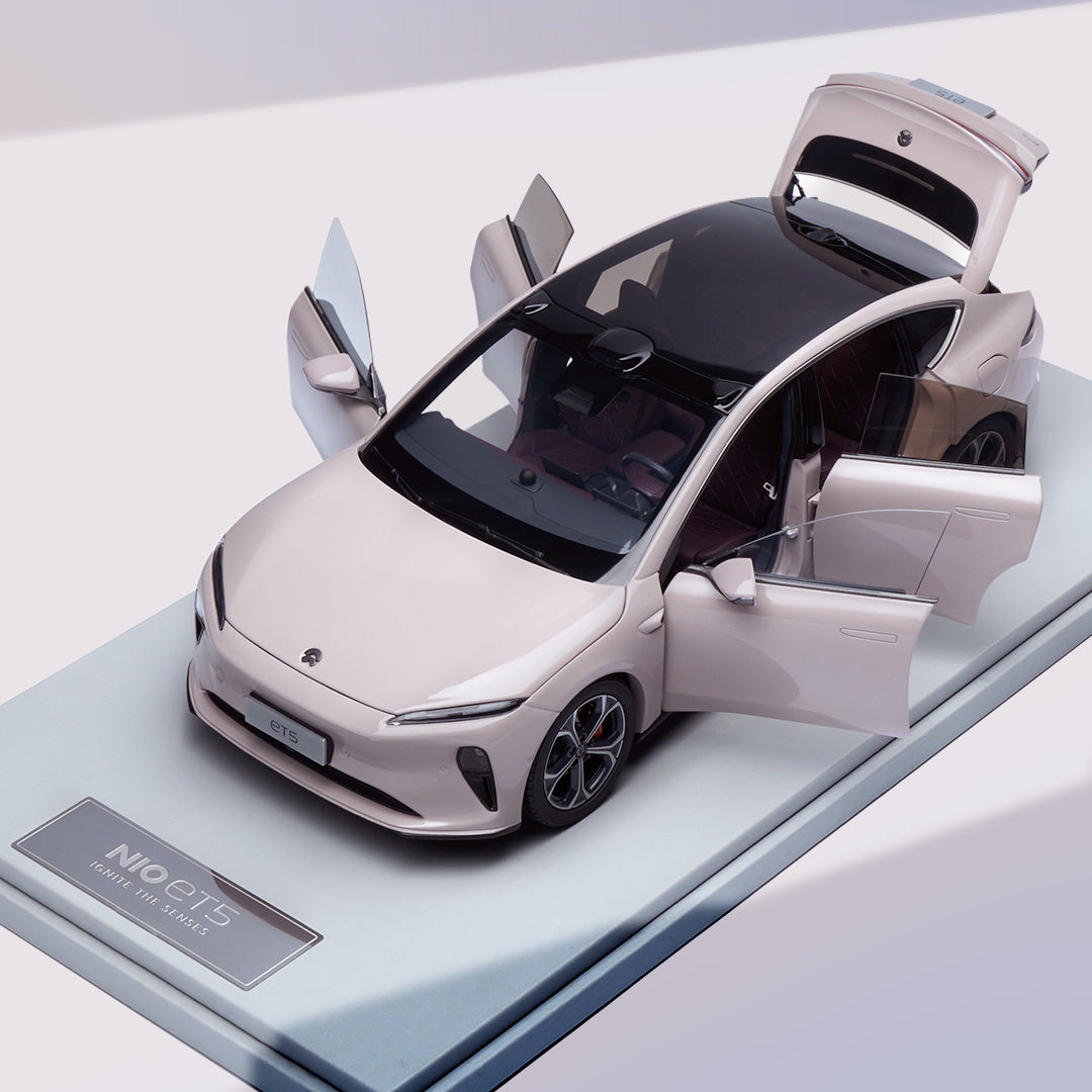 Titanium 1:43 Scale NIO ET5T