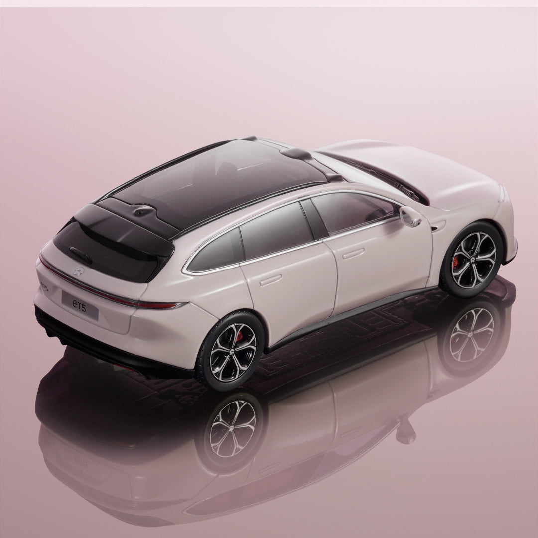 Titanium 1:43 Scale NIO ET5T